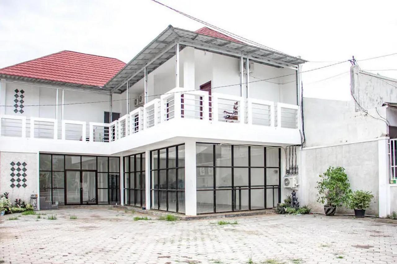 Samar Wulu Guest House Syariah Mitra Reddoorz Near Ketapang Ketapang  Exterior photo